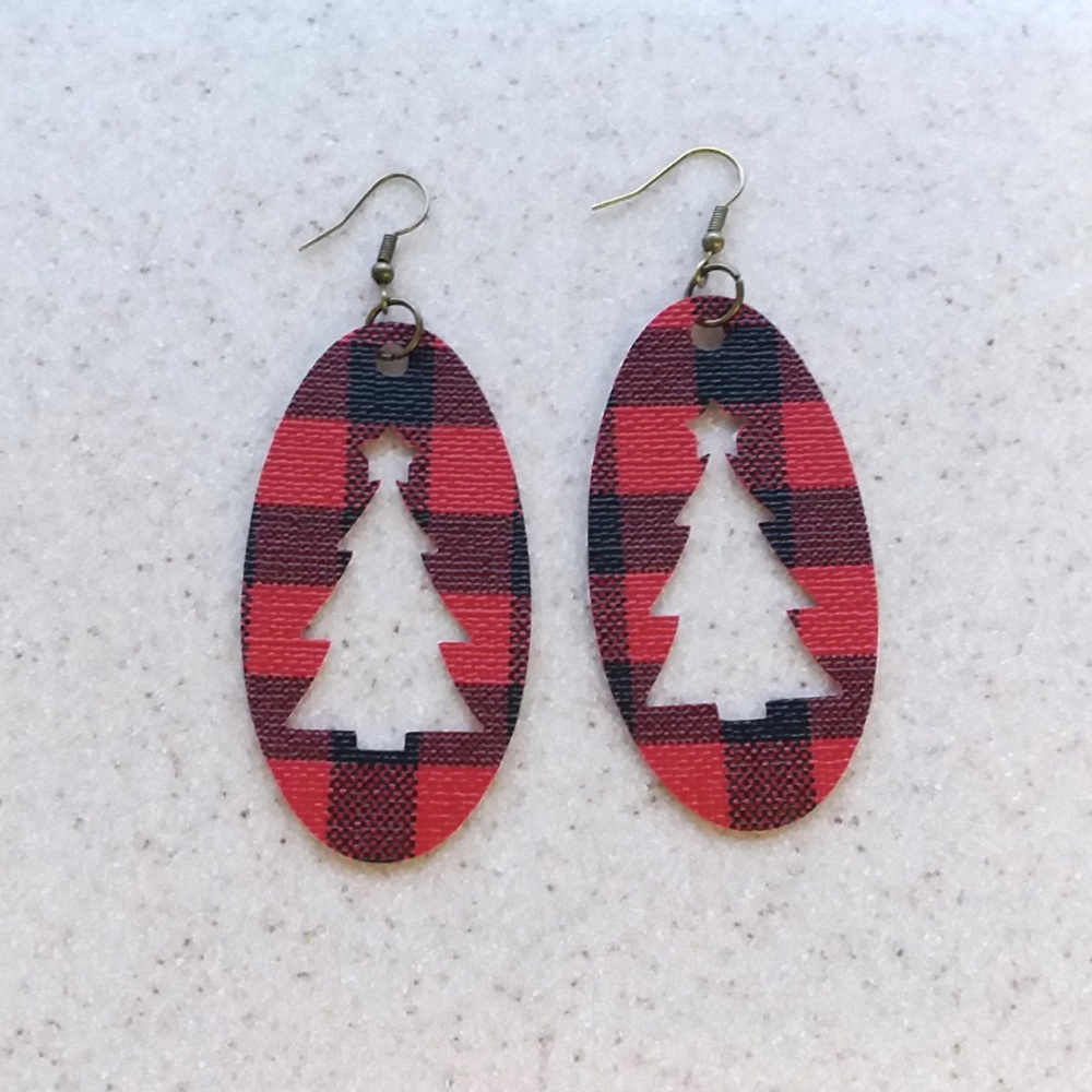 BUFFALO PLAID • BLACK • RED • CHRISTMAS TREE CUTOU